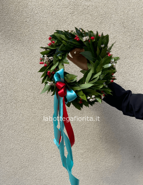 Corona alloro con bacche e Wax Flowers